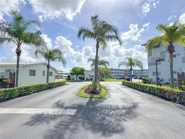 2 of 50 - 2300 Park Lane #105, Hollywood, FL