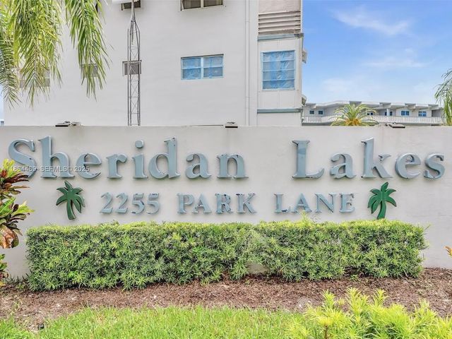 3 of 50 - 2300 Park Lane #105, Hollywood, FL