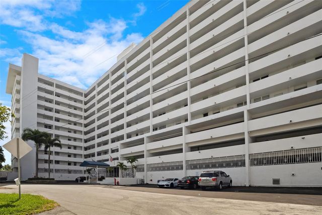 2 of 27 - 3100 Ne 49th Street #1105, Fort Lauderdale, FL