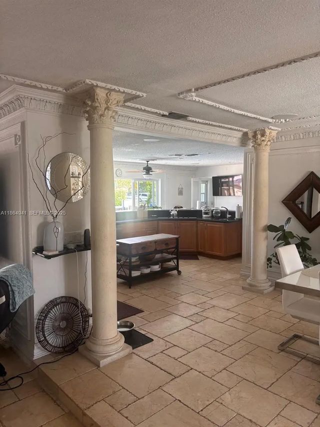 4 of 37 - 4220 Ne 27th Avenue, Lighthouse Point, FL