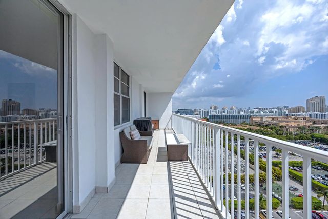 4 of 48 - 2801 Ne 183rd Street #1606w, Aventura, FL