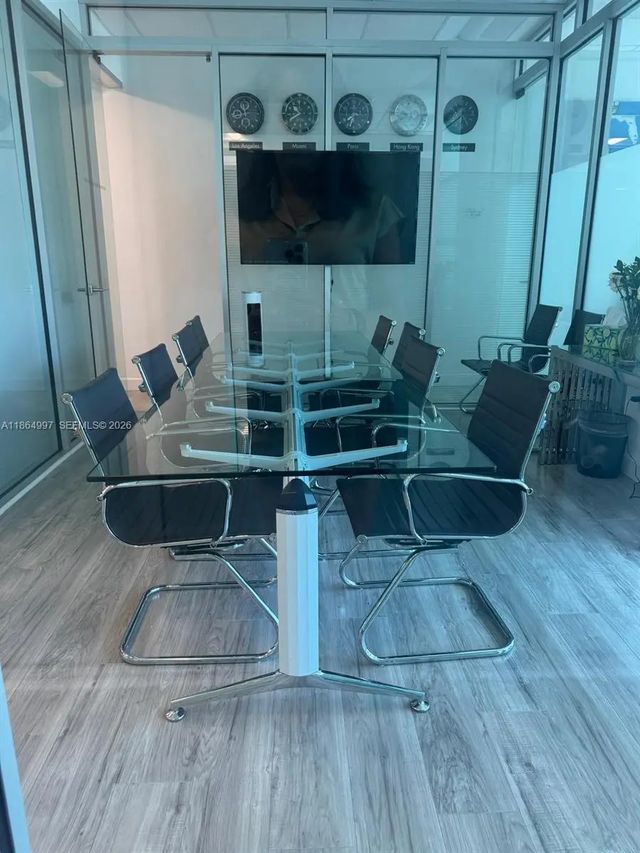 4 of 9 - 1900 N Bayshore Drive #1a, Miami, FL