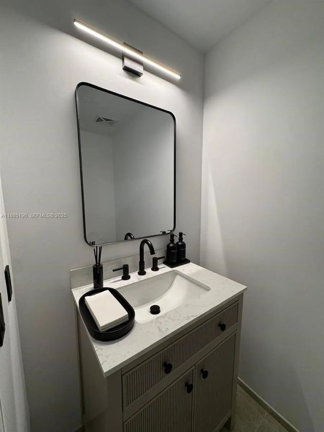 4 of 19 - 60 Sw 13th Street #1406, Miami, FL