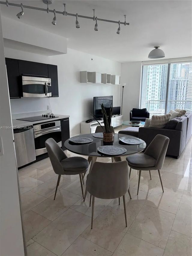 4 of 31 - 90 Sw 3rd Street #2103, Miami, FL