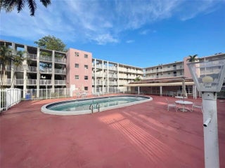 Photo of Listing #F10523377