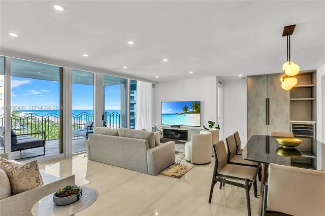 2 of 39 - 1500 Ocean Drive #1003, Miami Beach, FL