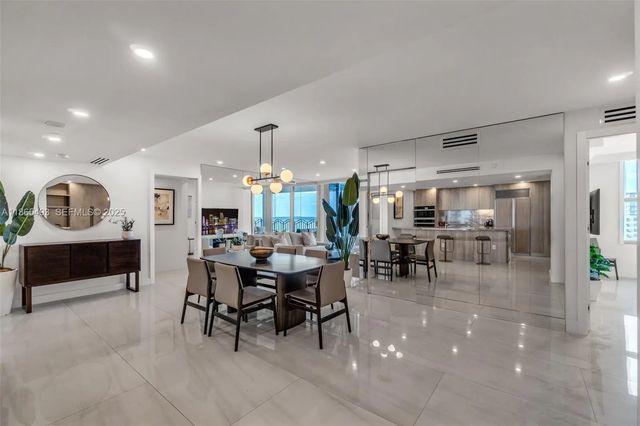 4 of 39 - 1500 Ocean Drive #1003, Miami Beach, FL