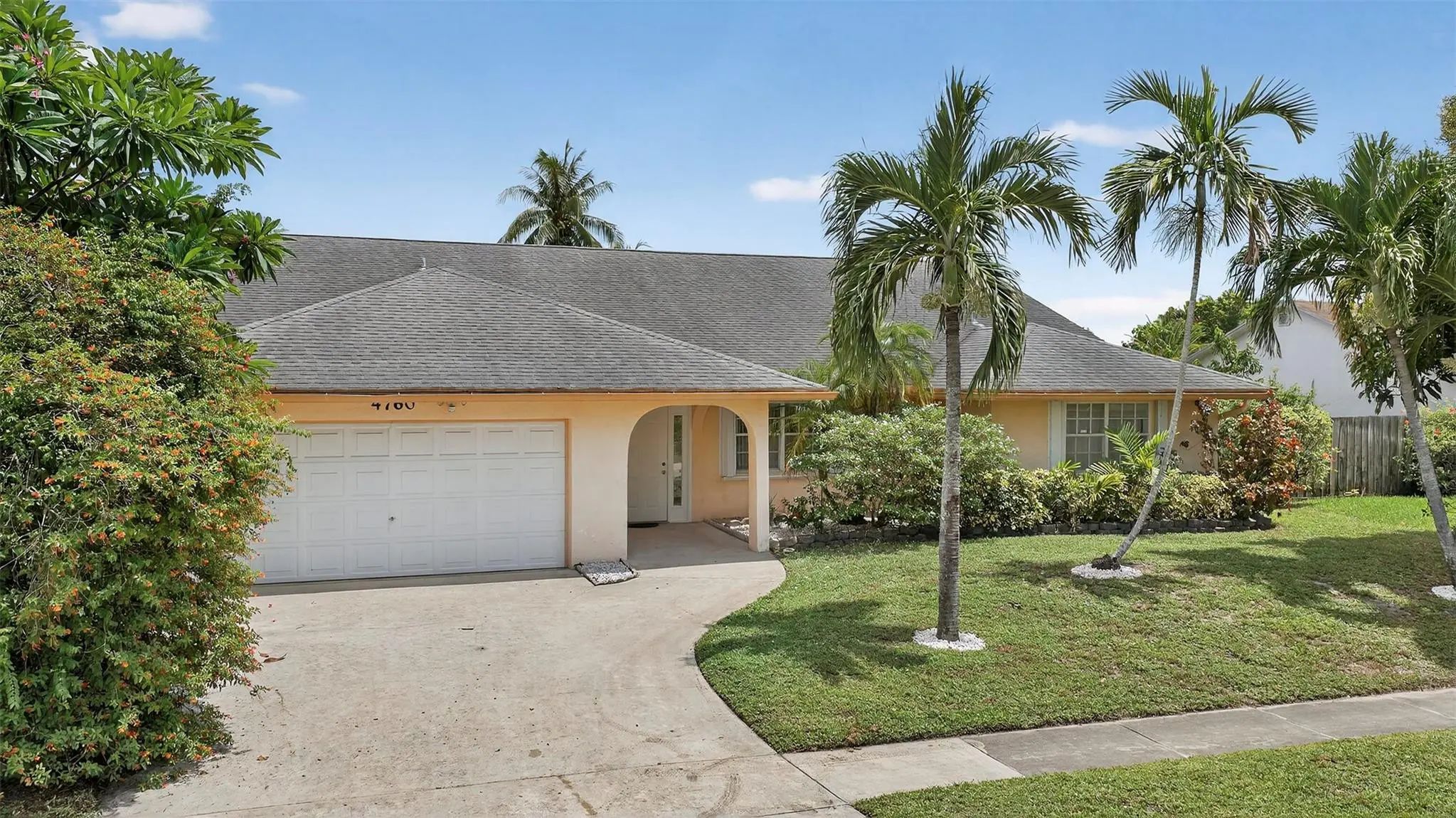4760 Nw 73rd Avenue, Lauderhill