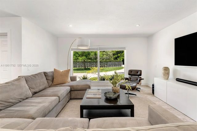 5 of 40 - 5940 Sw 120th Street, Pinecrest, FL