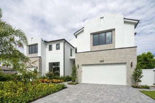 Photo of Listing #R11118594