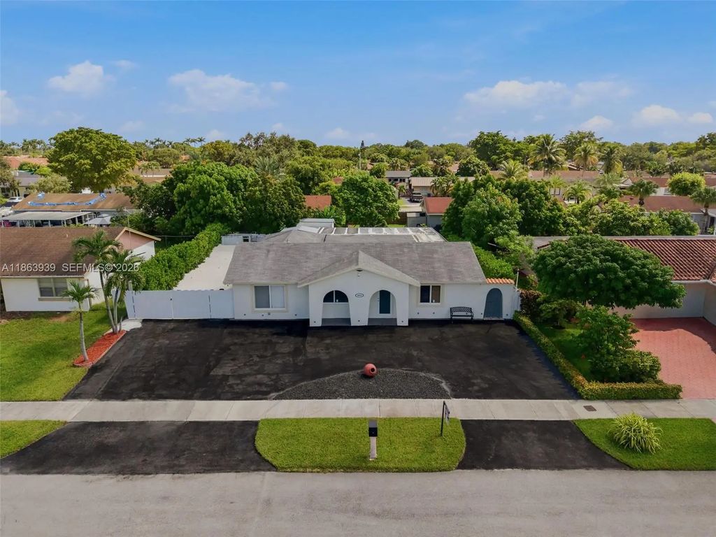 6553 Sw 148th Place, Miami