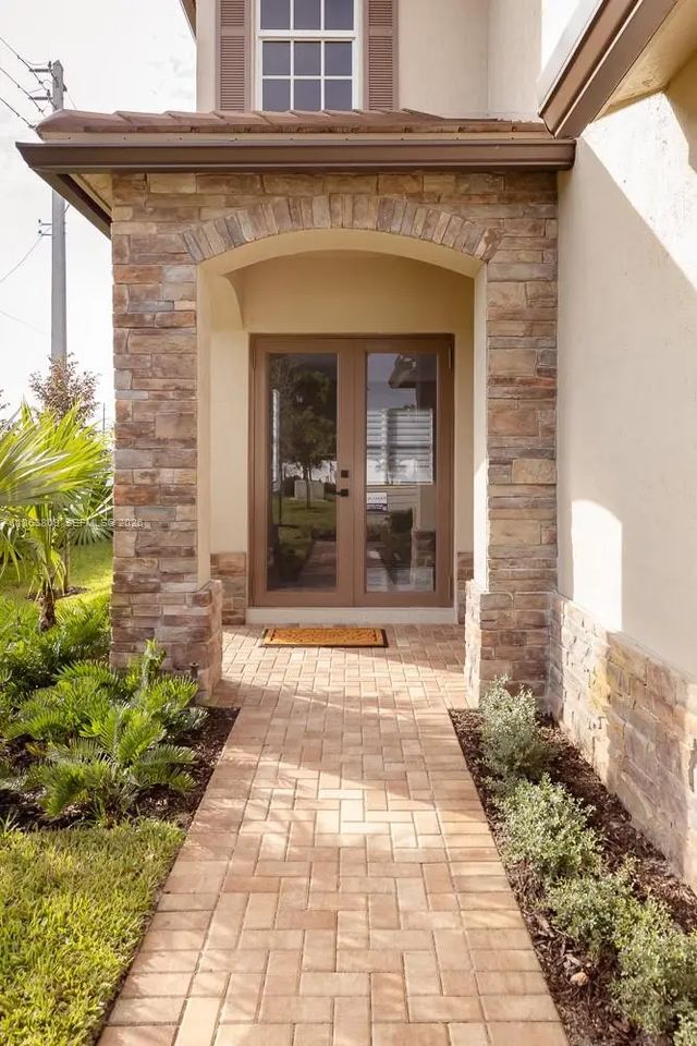 3 of 57 - 5400 Nw 57th Court, Tamarac, FL