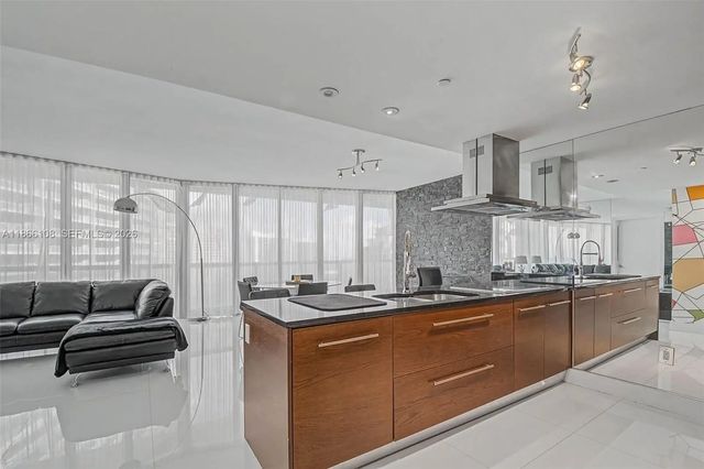 495 Brickell Avenue #3504, Miami