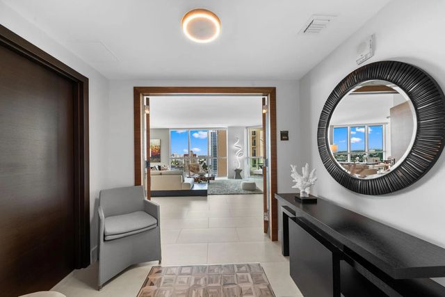 4 of 40 - 101 S Fort Lauderdale Beach Boulevard #1806, Fort Lauderdale, FL