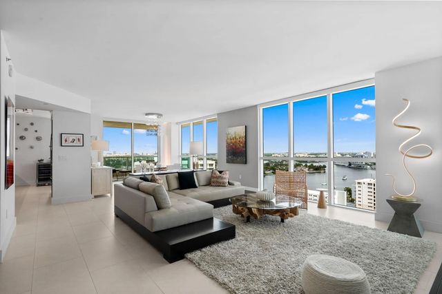 5 of 40 - 101 S Fort Lauderdale Beach Boulevard #1806, Fort Lauderdale, FL