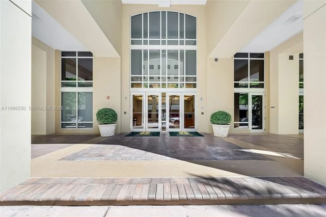 4 of 21 - 135 San Lorenzo Avenue #150, Coral Gables, FL