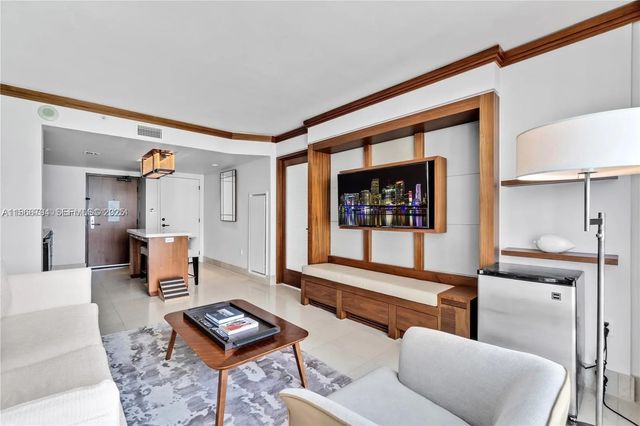 3 of 25 - 6801 Collins Avenue #818, Miami Beach, FL