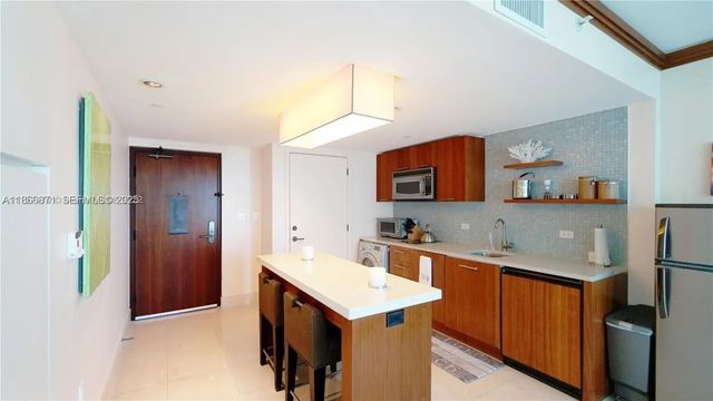 5 of 22 - 6801 Collins Avenue #710, Miami Beach, FL
