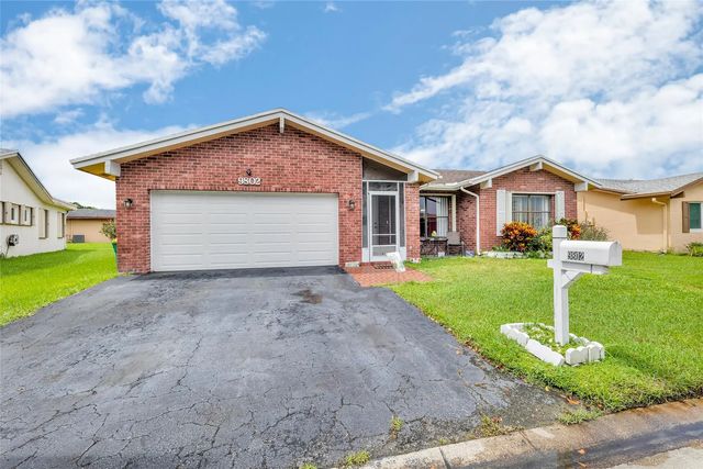 9802 Nw 75th Court, Tamarac