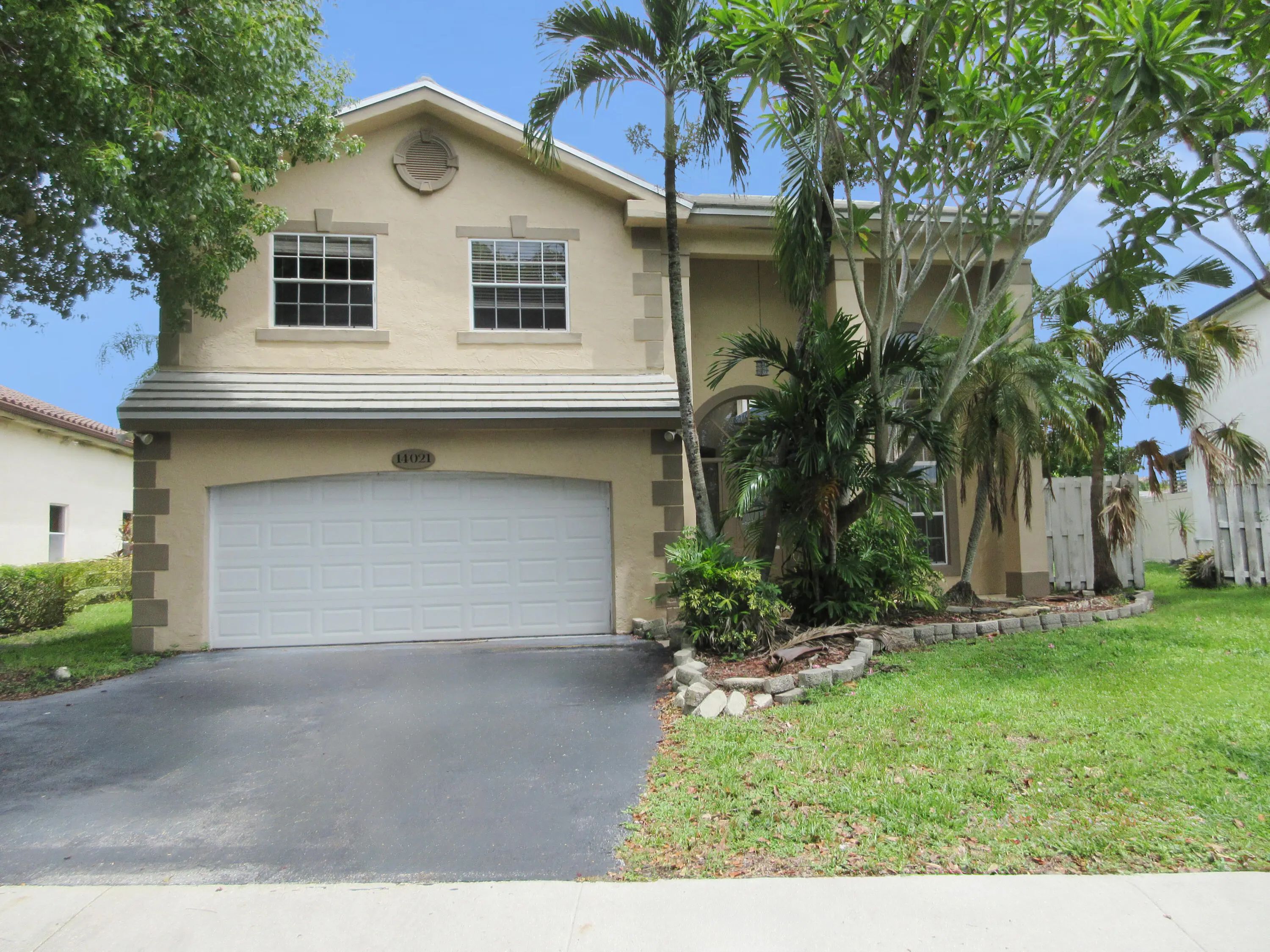 14021 Richwood Place, Davie