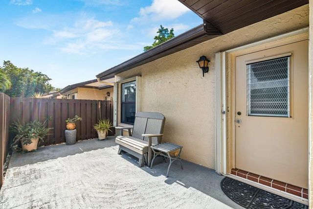 5 of 38 - 816 Sky Pine Way #g, Greenacres, FL