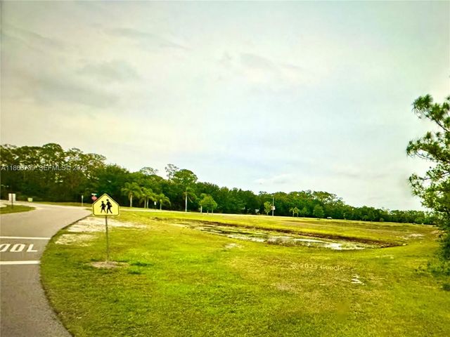 5265 Nervia Street, Sebring