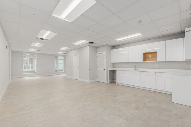 3 of 14 - 41 Sw Seminole Street #210, Stuart, FL