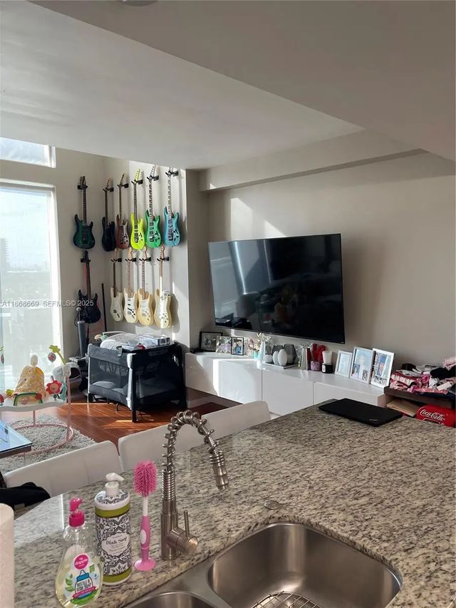 3 of 38 - 3000 Ne 188th Street #706, Aventura, FL