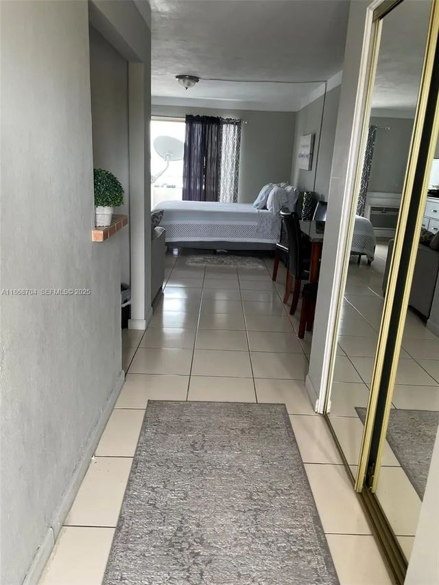4 of 10 - 7904 West Drive #215, North Bay Village, FL