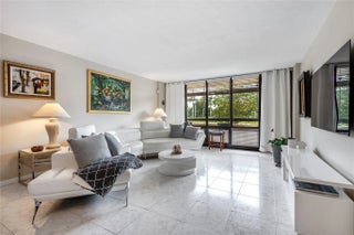 Photo of Listing #F10522850