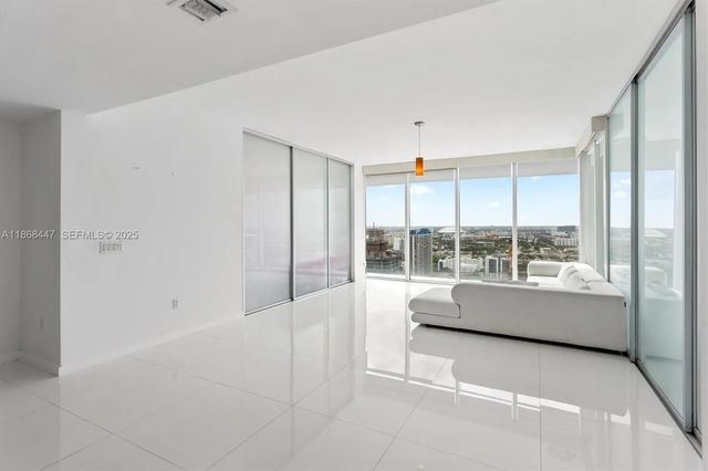 5 of 48 - 1040 Biscayne Boulevard #3106, Miami, FL