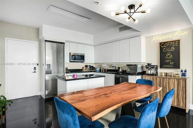 4 of 20 - 92 Sw 3rd Street #4312, Miami, FL