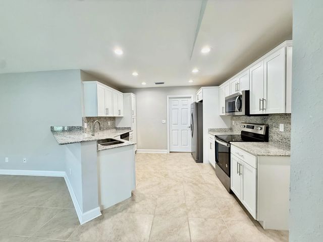 5 of 98 - 6724 Lila Court, Fort Pierce, FL