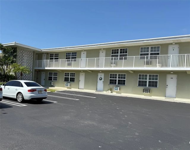 5 of 24 - 1105 S Riverside Drive #205, Pompano Beach, FL