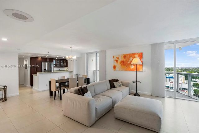 2 of 62 - 2401 Collins Avenue #1808, Miami Beach, FL