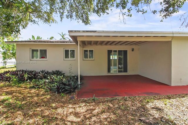 5 of 28 - 846 Nw 10th Avenue, Dania Beach, FL