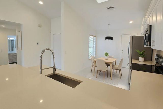 5622 Royal Lake Circle, Boynton Beach