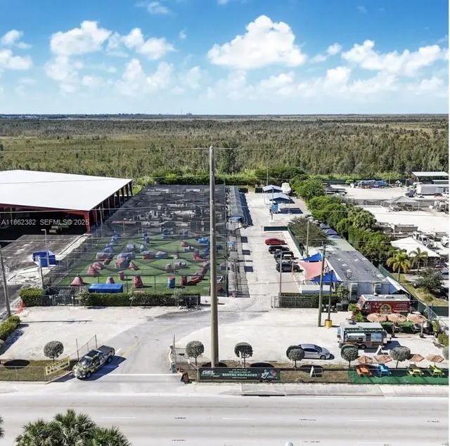 2 of 4 - 220 Nw 137th Avenue, Miami, FL