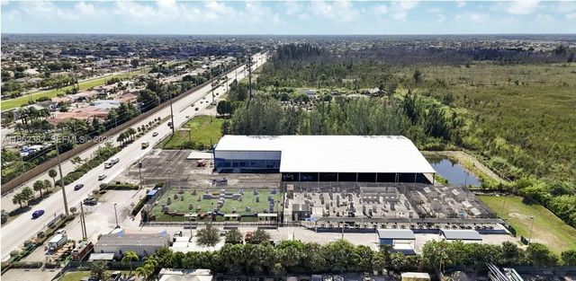 3 of 4 - 220 Nw 137th Avenue, Miami, FL