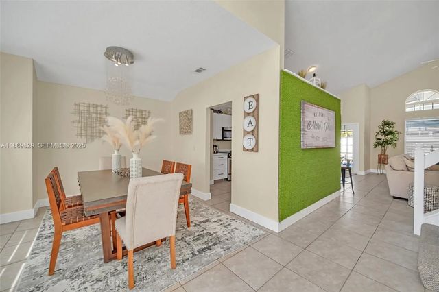 3 of 41 - 2915 Pembridge Street, Kissimmee, FL
