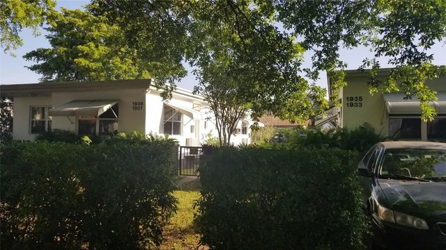 2 of 41 - 1933 Dewey Street, Hollywood, FL