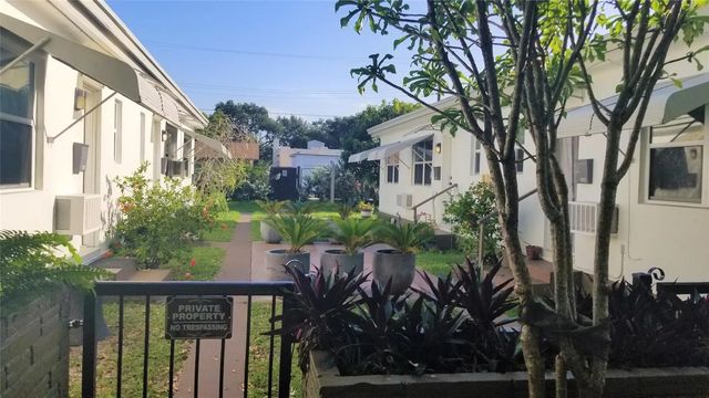 4 of 41 - 1933 Dewey Street, Hollywood, FL
