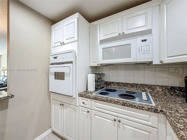 5 of 52 - 19380 Collins Avenue #308, Sunny Isles Beach, FL
