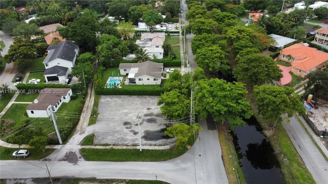 3 of 7 - 425 Esplanade Drive, Miami Springs, FL