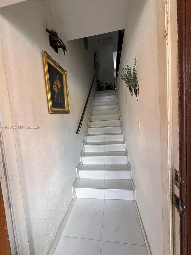6411 W 27th Way #201, Hialeah