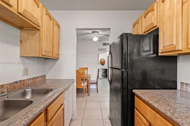 4 of 15 - 200 Croton Avenue #104, Lantana, FL