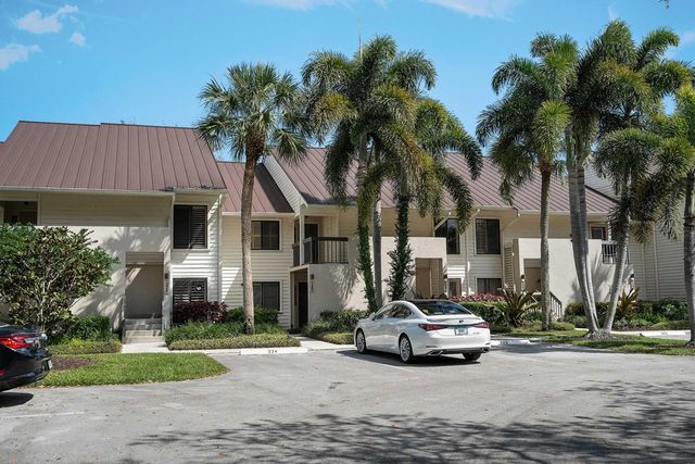 2 of 50 - 6403 Se Brandywine Court #223, Stuart, FL