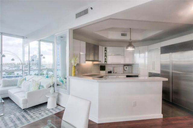 5 of 26 - 100 S Pointe Drive #1501, Miami Beach, FL