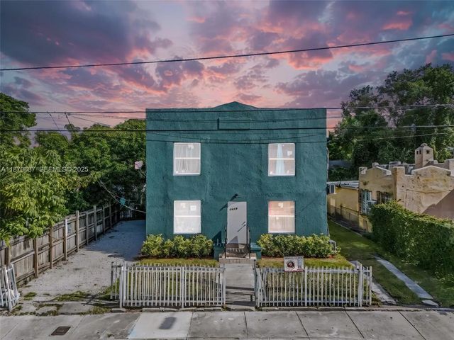 1075 Nw 30th Street, Miami