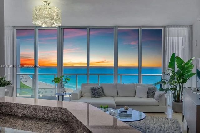 2 of 30 - 100 S Pointe Drive #2208, Miami Beach, FL